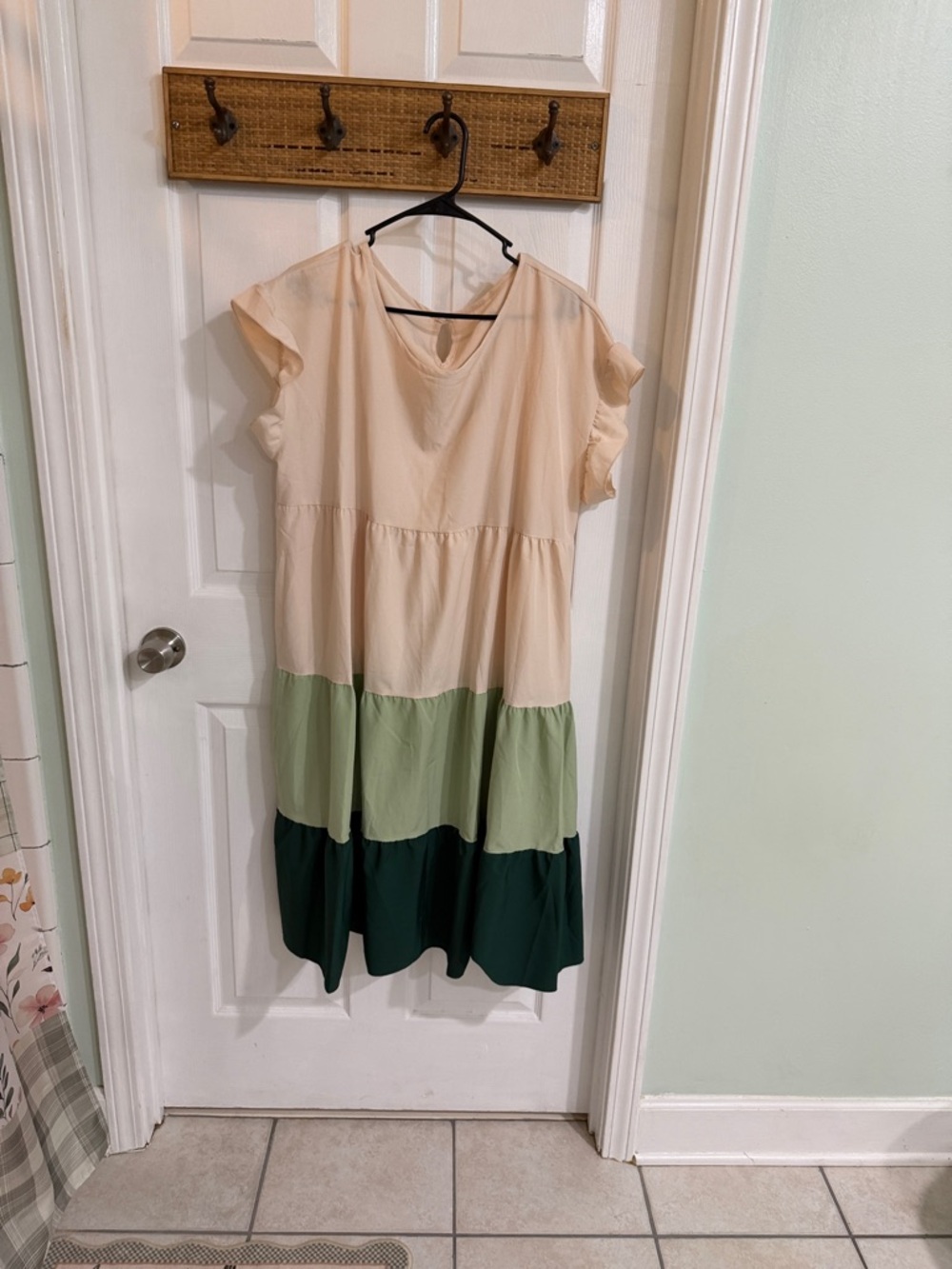 SHEIN Colorblock Tiered Midi Dress in Cream and Green